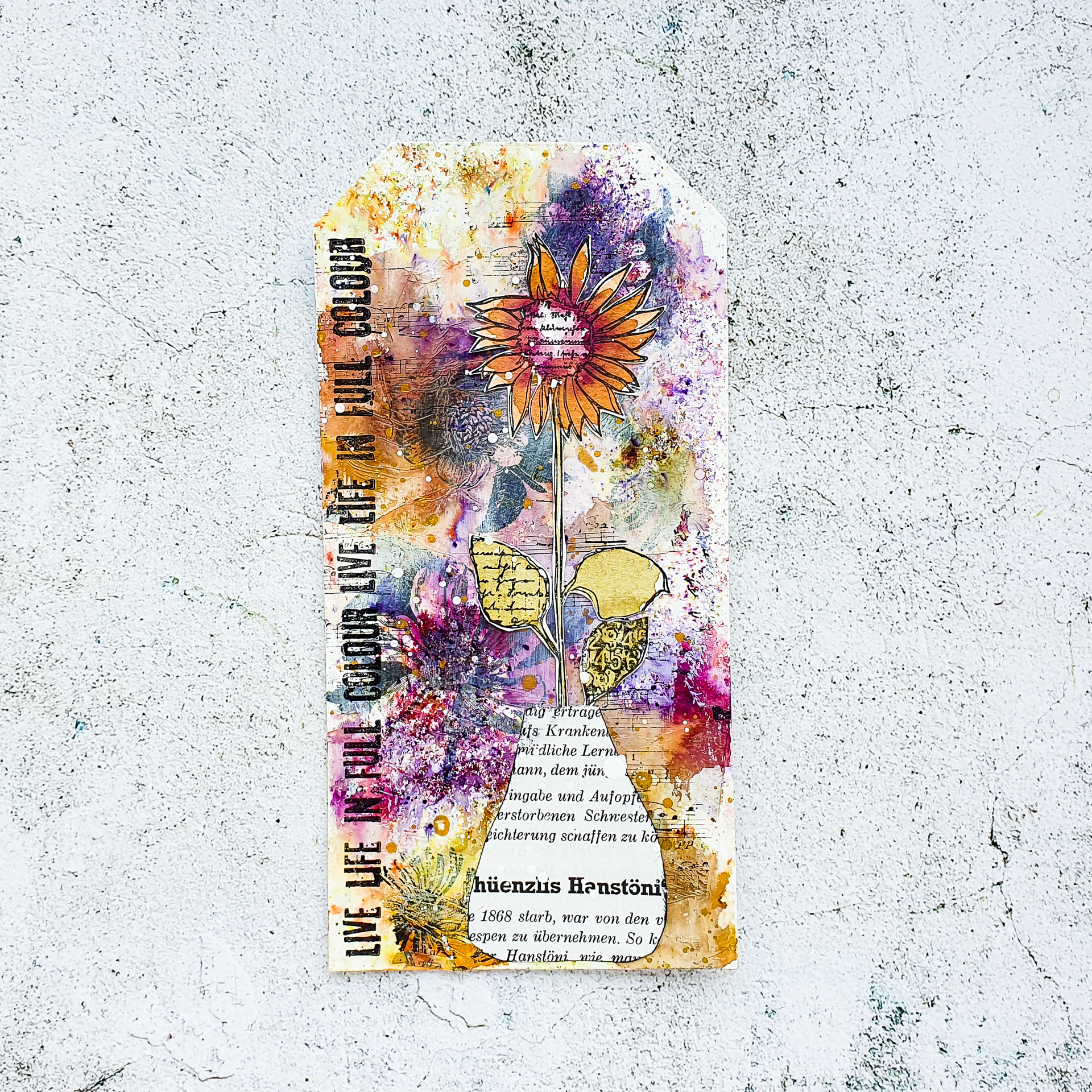 Vintage Mixed Media Tags with Brushos – Video Tutorial – Susanne Rose