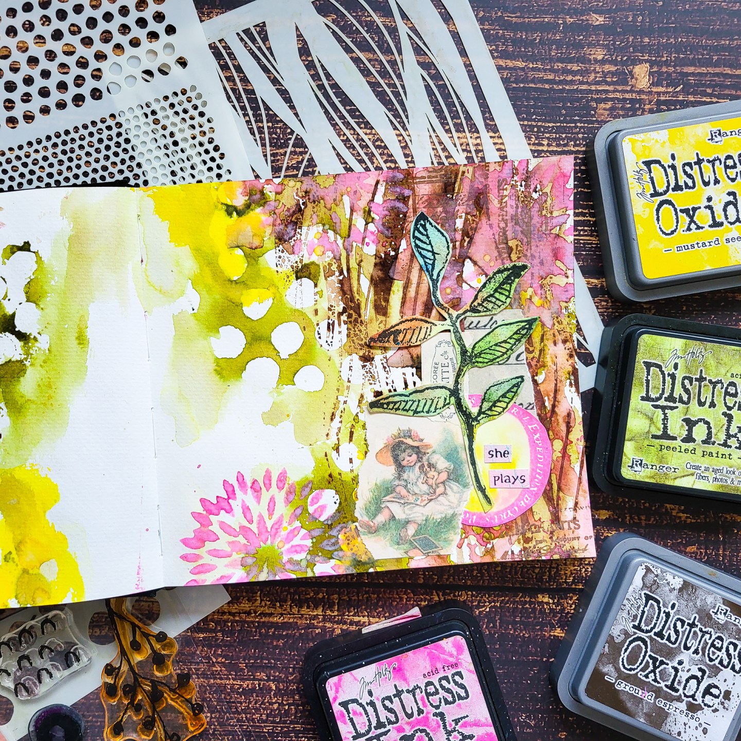Ink Smooshing with Distress Inks & Oxides – An Art Journal Background ...